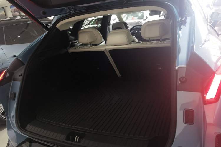 Used Lynk & Co 08 EM-P 2026 Model 210 Four-Wheel Drive Performance Ultra H7
