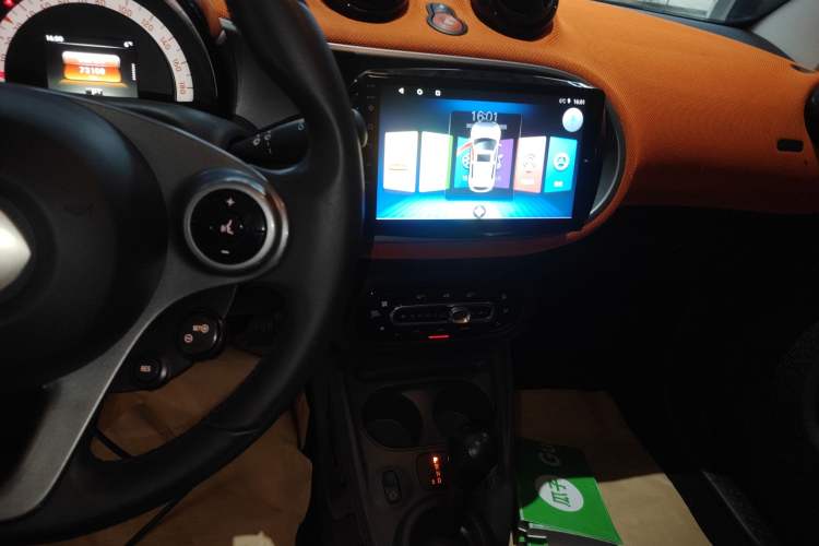 Used  fortwo 2015 1.0L 52 kW Hardtop Passion Edition
