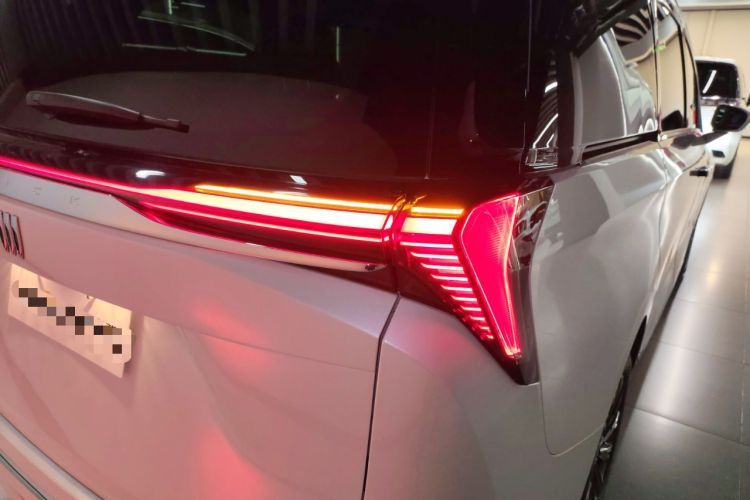 Used Buick GL8 2025 Lu Zun Deluxe Edition
