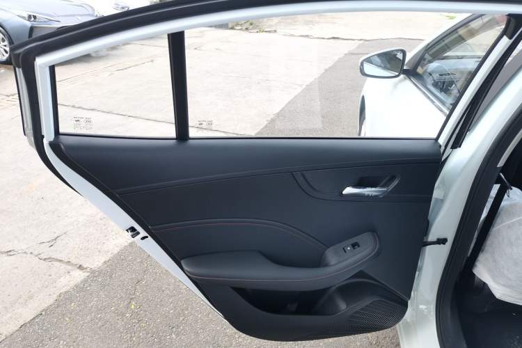 Used Roewe i5 2023 1.5L CVT Luxury Edition
