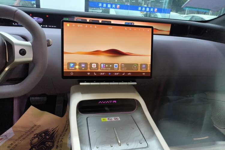 Used  12 2025 Ultra Extended-Range Edition