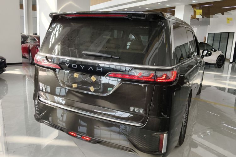 Used VOYAH Dream 2025 PHEV Four-Wheel-Drive Flagship Kunpeng Edition
