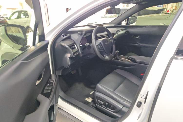 Used Lexus UX 2020 260h Explore-Cool Edition