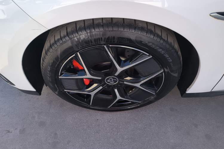 Used BYD Han 2022 EV Genesis Edition 715KM Front-Wheel-Drive Prestige Model
