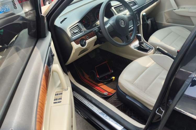 Used Volkswagen Lavida 2013 Revised Version 1.4 TSI DSG Comfort Edition