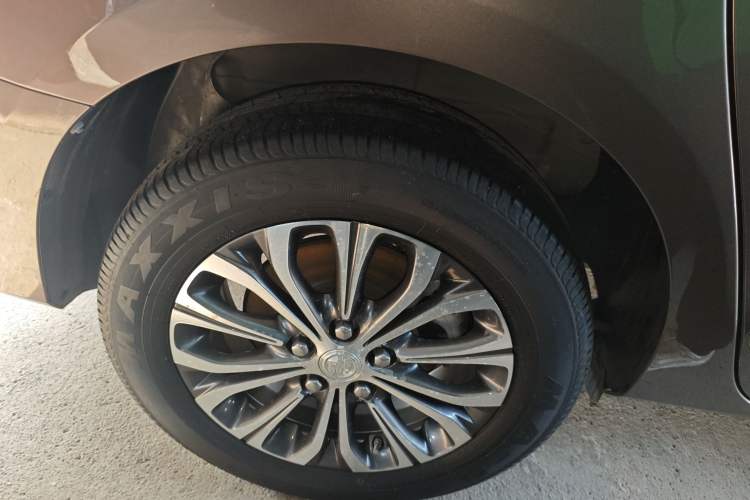 Used Buick GL8 2021 Land Cruiser Executive Class 652T Luxury Model
