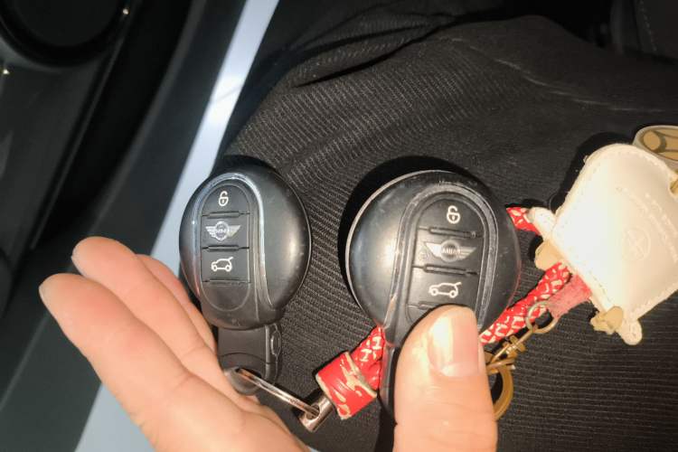 Used  MINI 2016 1.5T COOPER
