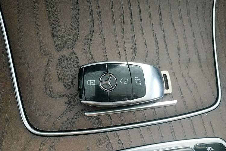 Used Mercedes-Benz E-Class 2022 E 260 L
