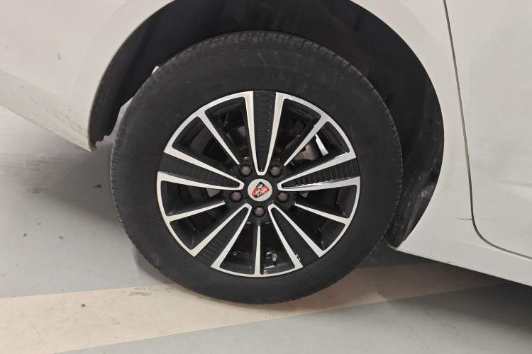 Used Roewe Ei5 2019 Smart Connect Supreme Edition
