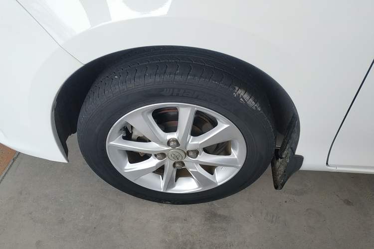 Used Toyota YARiS L 2015 1.5E Automatic Charm Edition