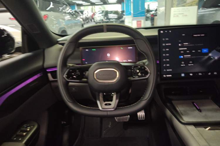 Used Lynk & Co 07 2024 EM-P 126 Long-Range Ultra
