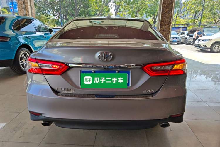 Used Toyota Camry 2021 2.0G Luxury Edition
