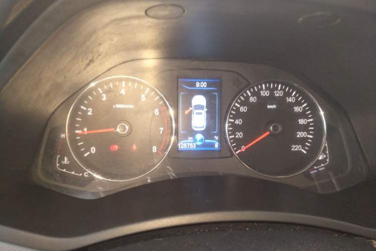 Used FAW Senya R7 2016 1.6L Automatic Prestige Edition
