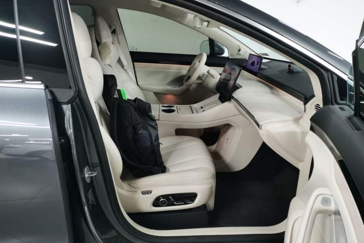 Used Hima Luxeed R7 2024 All-Electric 802 km Max