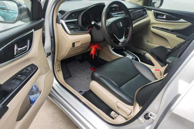 Used Honda Crider 2013 1.8L automatic comfort version