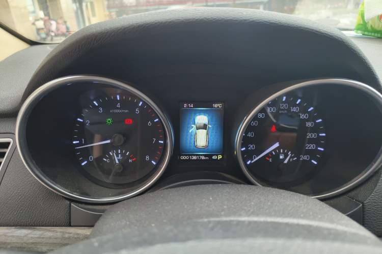 Used Haval H8 2015 2.0T Four-Wheel Drive Luxury Model