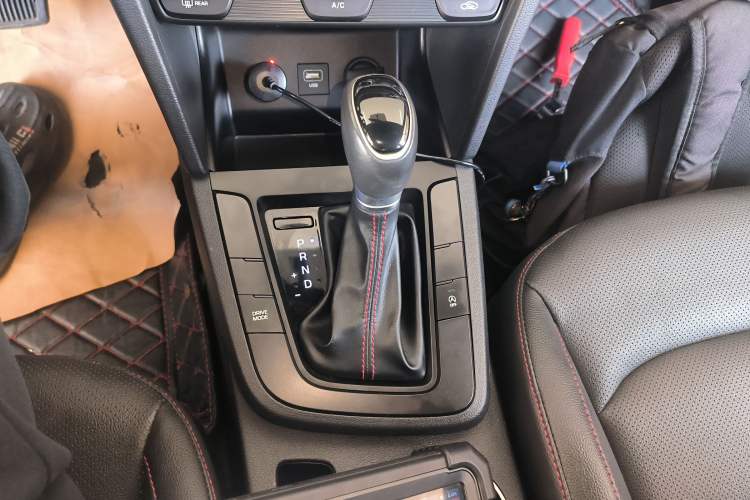 Used Hyundai Elantra 2019 1.4T Dual-Clutch Xuan Dong · Dynamic Model
