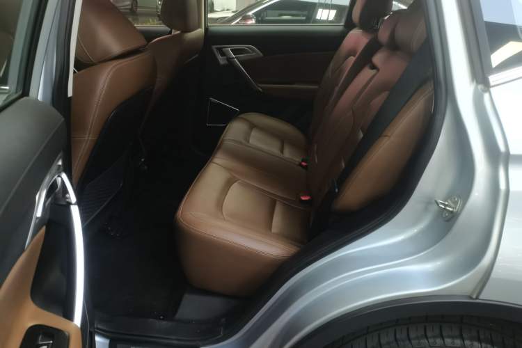 Used Geely Auto Emgrand X7 Sport 2016 1.8TD Automatic ZhiZun Version
