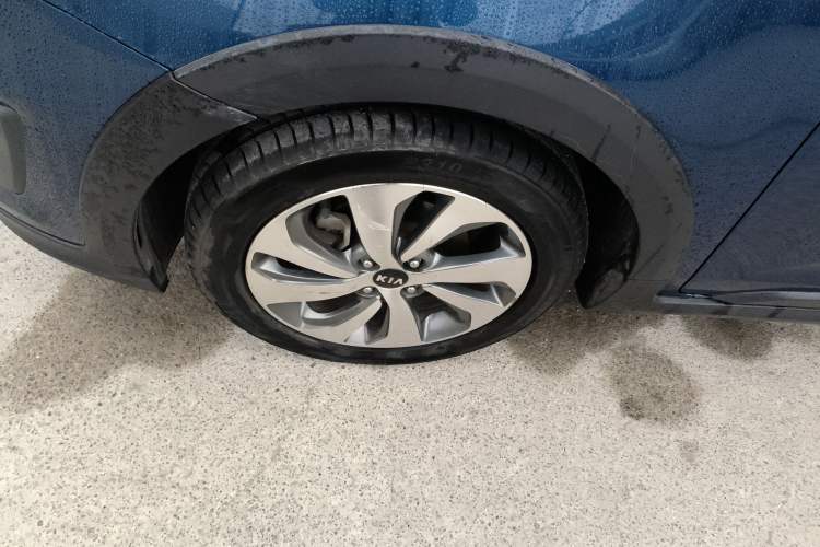 Used Kia KX Cross 2017 1.4L AT GLS