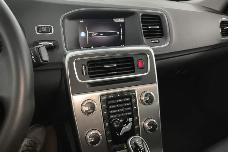 Used Volvo S60 2017 S60L T3 Smart Upgrade Edition
