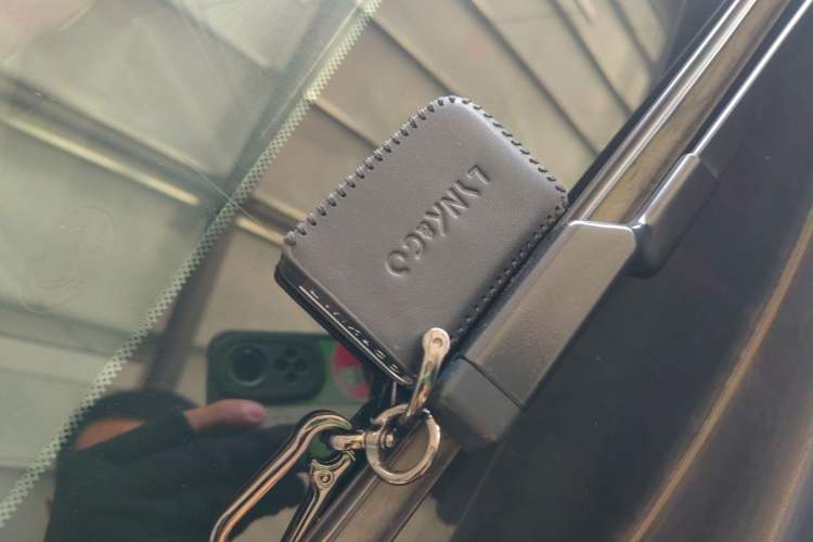 Used Lynk & Co 06 2021 1.5T Shero Pink Special Edition
