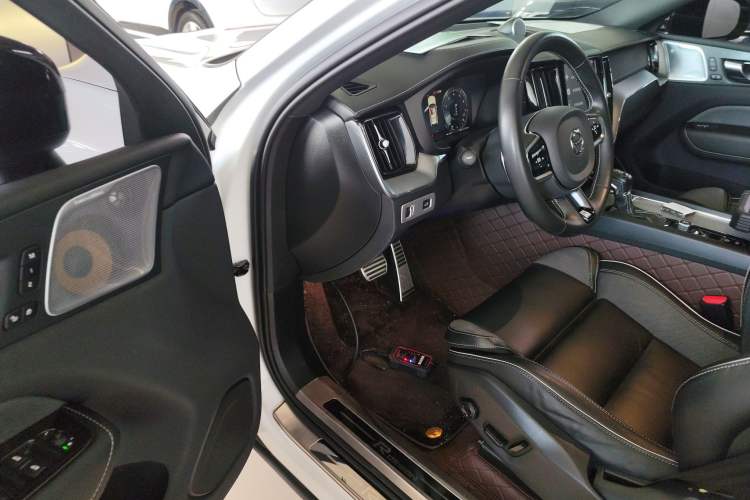 Used Volvo XC60 2020 T5 4x4 Smart & Dynamic Sport Edition
