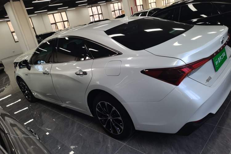Used Toyota Avalon 2022 Dual-Engine 2.5L Luxury Edition