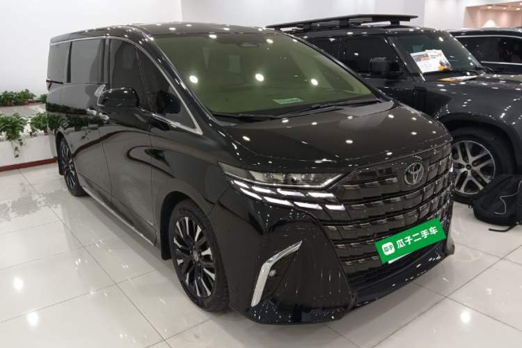 Used Toyota Alphard 2024 Dual-Engine 2.5L Deluxe Edition
