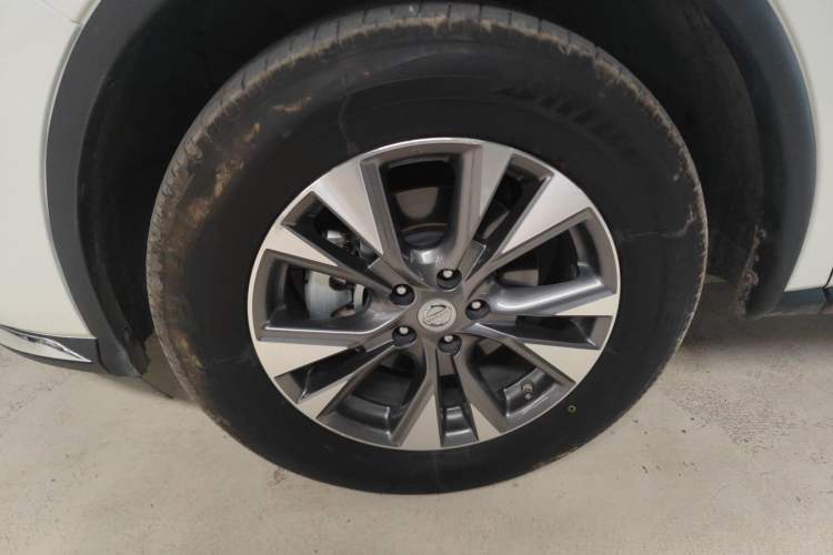 Used Nissan Murano 2019 2.5L XL Two-Wheel Drive Smart Connect Luxury Edition China VI Standard
