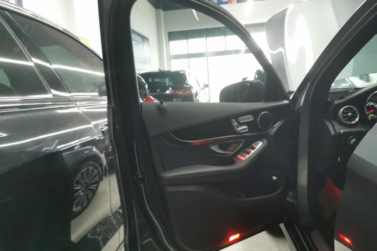 Used Mercedes-Benz GLC 2018 Facelifted GLC 260 4MATIC Dynamic Edition
