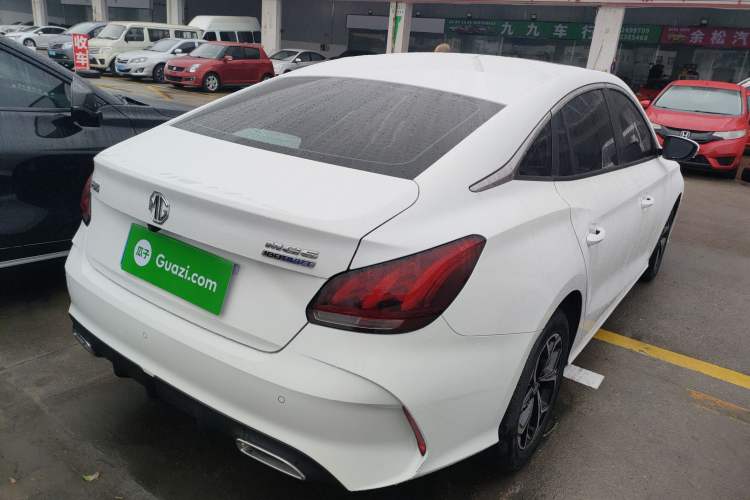 Used MG 5 2022 180 DVVT CVT Youth Luxury Edition
