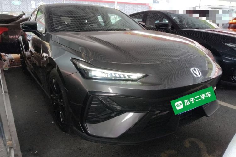 Used Changan UNI-V 2025 Model Third-Generation 1.5T 500Bar Prestige Edition