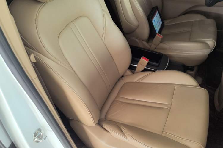 Used Buick GL8 2020 ES Land Cruiser 653T Luxury Edition