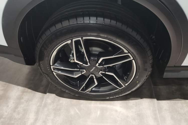 Used Dongfeng Aeolus Yixuan GS 2025 Mach-Edition 1.5L Automatic Starry Edition
