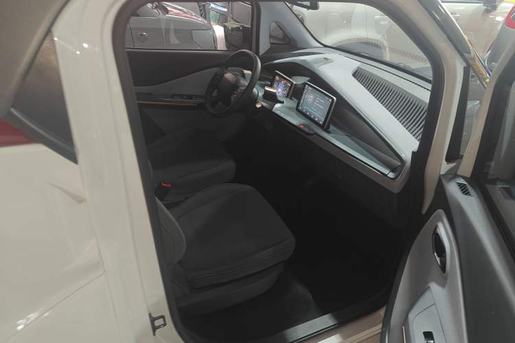 Used Baojun E200 2020 305KM Smart Drive Version