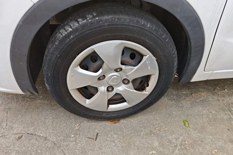 Used Baojun 310 2016 1.2L manual Comfort trim level