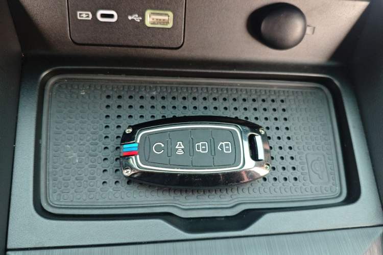 Used Great Wall Poer 2024 2.4T Passenger Version Automatic Diesel 4x4 Comfort Trim
