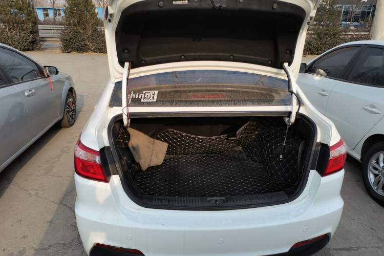 Used Changan Alsvin V7 2016 1.6L Manual LeShang Model China V Standard