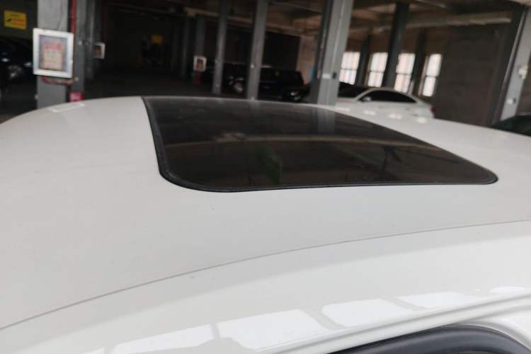 Used Volkswagen Lavida 2017 1.6L Automatic Comfort Edition
