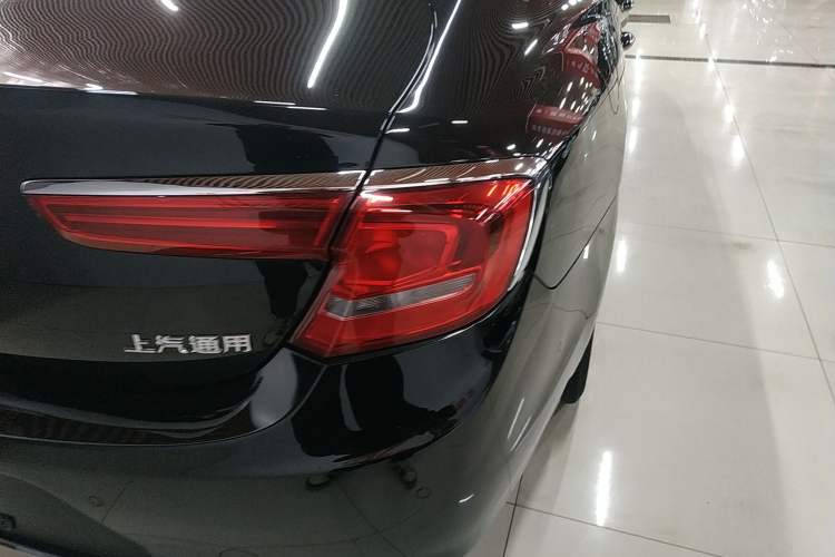 Used Buick LaCrosse 2018 28T Luxury Edition
