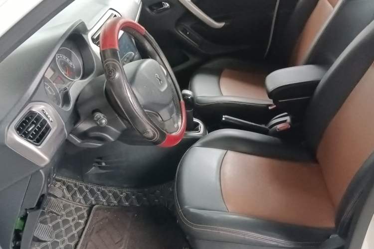 Used Peugeot 301 2014 1.6L Manual Luxury Edition
