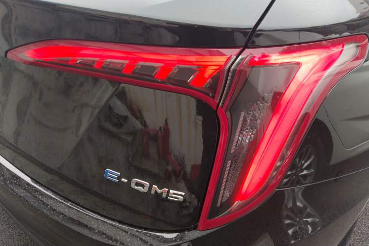 Used Hongqi E-QM5 2022 431 km Charge & Enjoy Edition