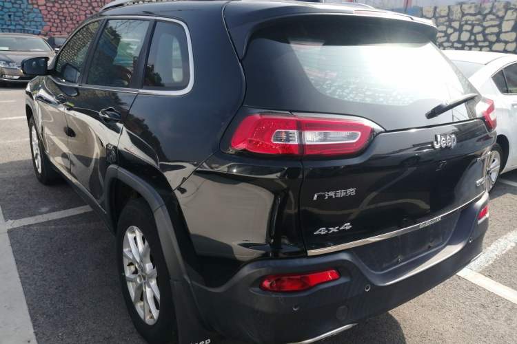 Used  Cherokee 2016 2.4L Professional Smart Version
