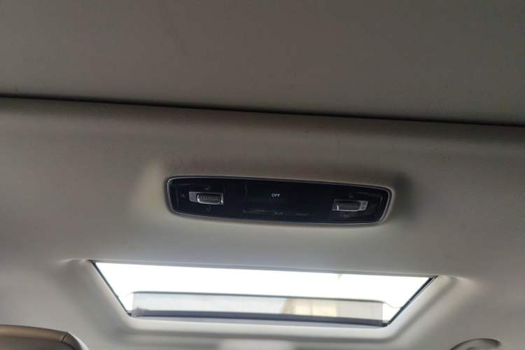 Used Roewe iMAX8 2021 400TGI Supreme Series Prestige Edition