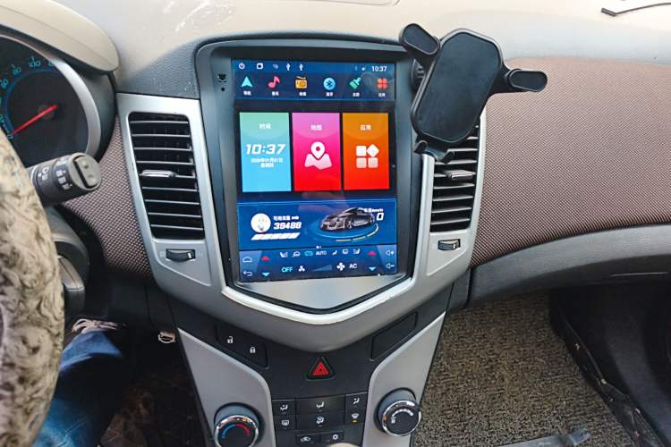 Used Chevrolet Cruze 2015 Hatchback 1.6L Automatic Comfort Edition