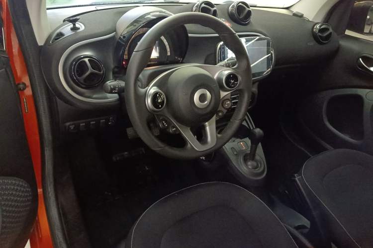 Used  fortwo 2018 1.0L 52kW Hardtop Passion Edition China V Standard
