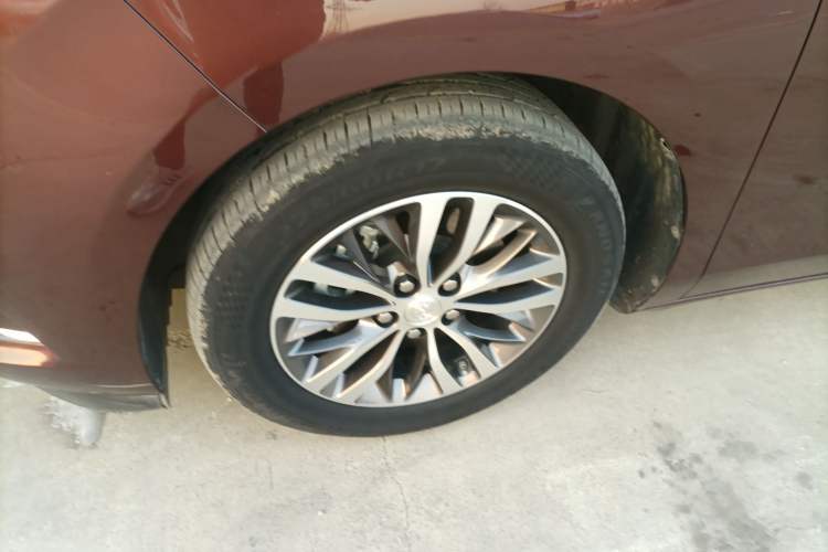 Used Buick GL8 2022 ES Landtrek 653T Comfort Edition