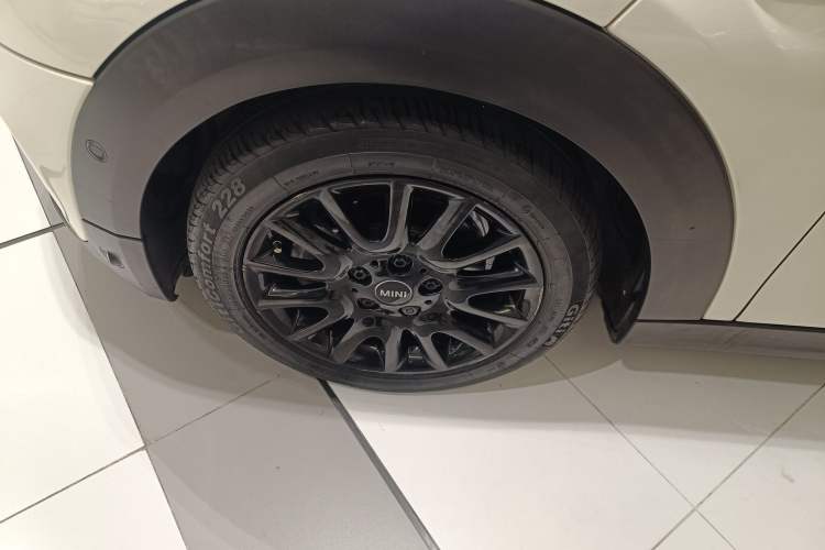 Used  MINI 2018 1.5T COOPER Classic Edition Five-Door Version
