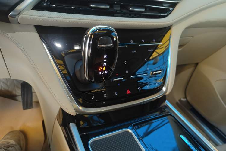 Used Buick GL8 2023 ES Lu Zun Luxury Model
