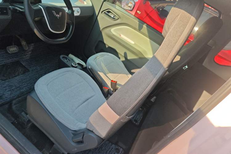 Used Wuling Hongguang MINIEV 2021 Macaron Premium Model – Lithium Iron Phosphate
